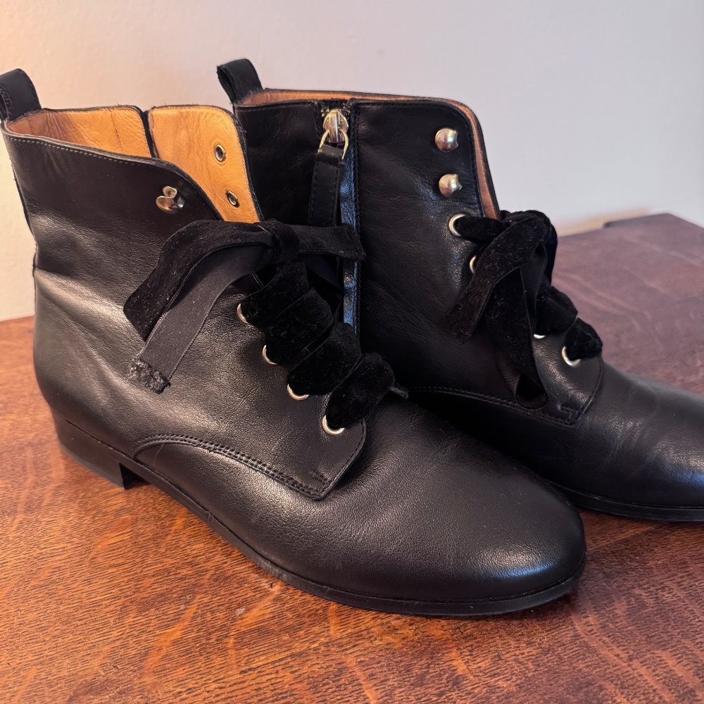 Sézane Ankle Boots with Velvet Laces- Size 39, US Women's size 8